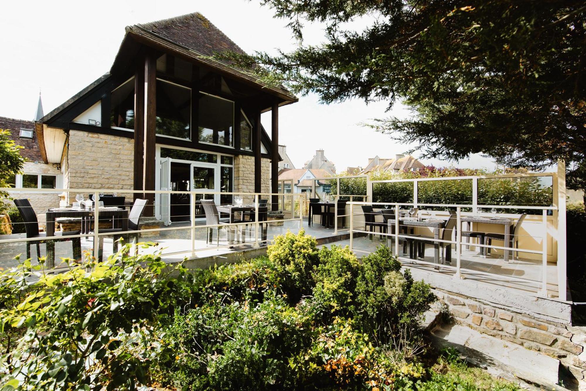 Logis Hotel Le Relais De La Poste Restaurant Le Fil Du Temps Thury-Harcourt-le-Hom Eksteriør billede